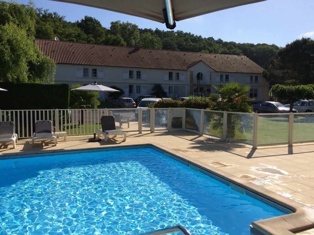 Hotel Le Relais Des Champs Eugenie-les-Bains Exterior photo