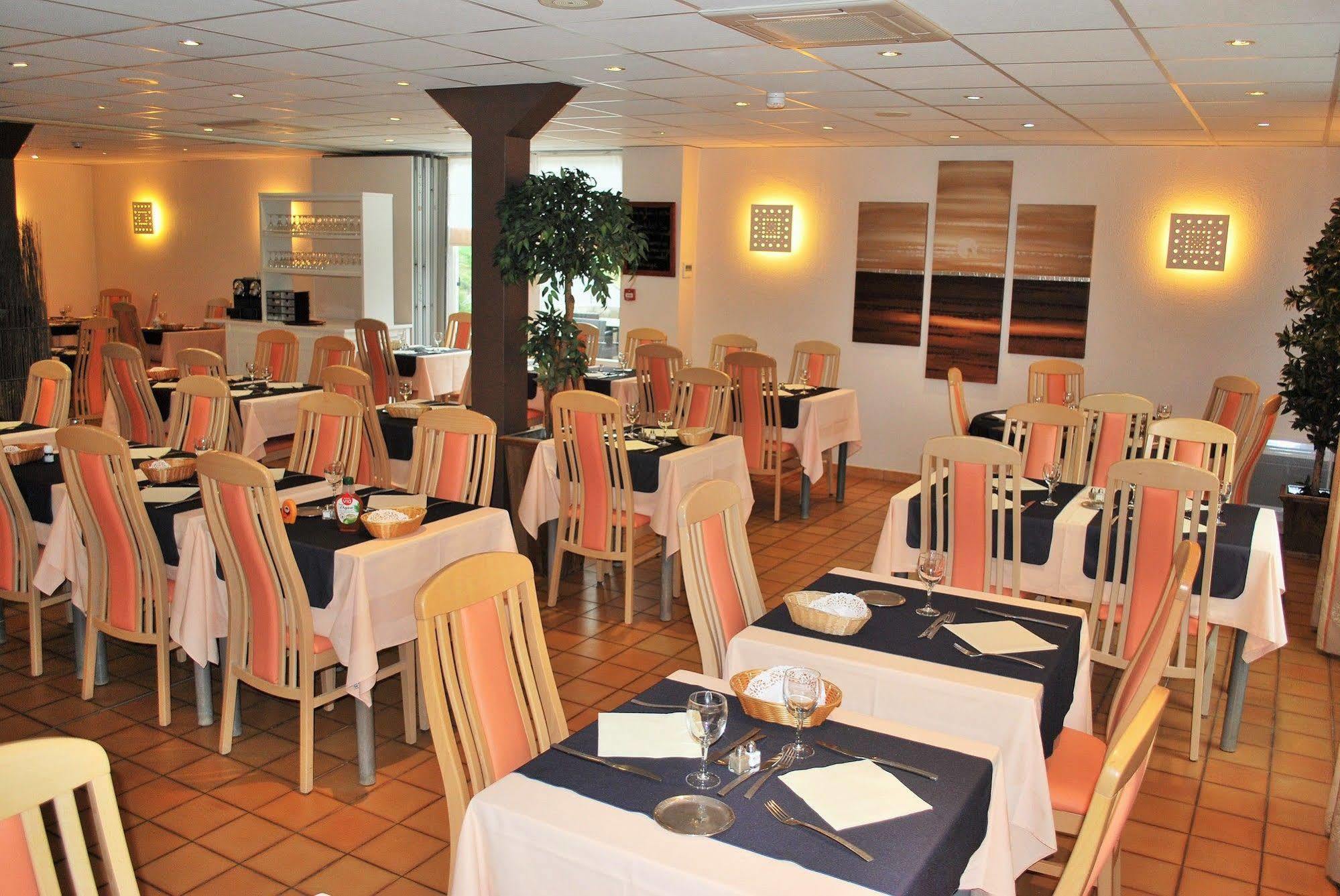Hotel Le Relais Des Champs Eugenie-les-Bains Exterior photo
